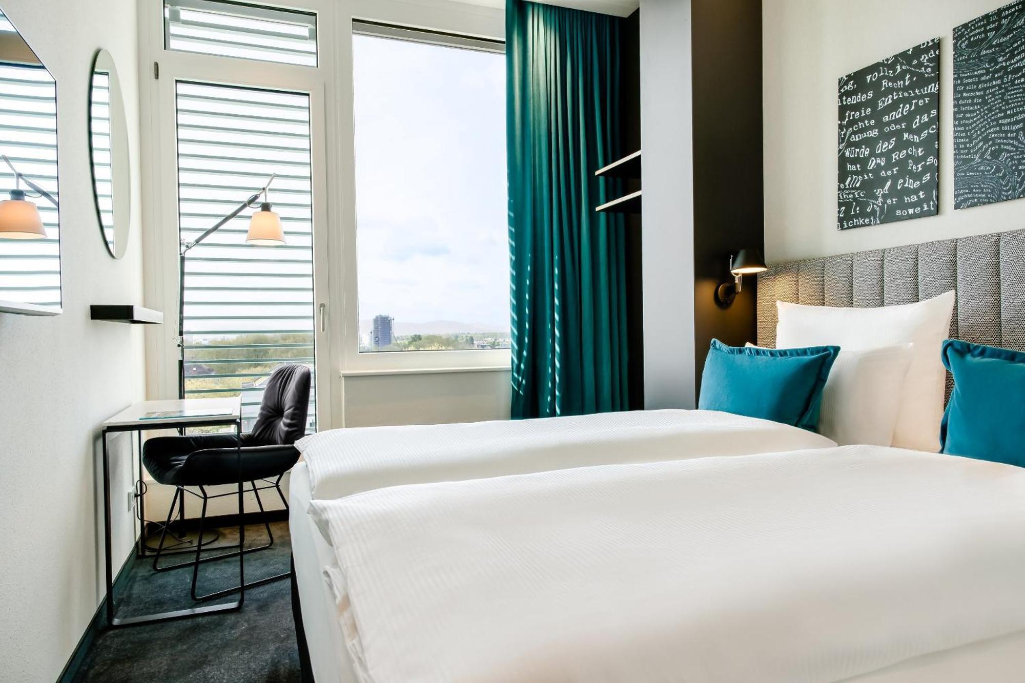 Motel One Karlsruhe Exterior foto