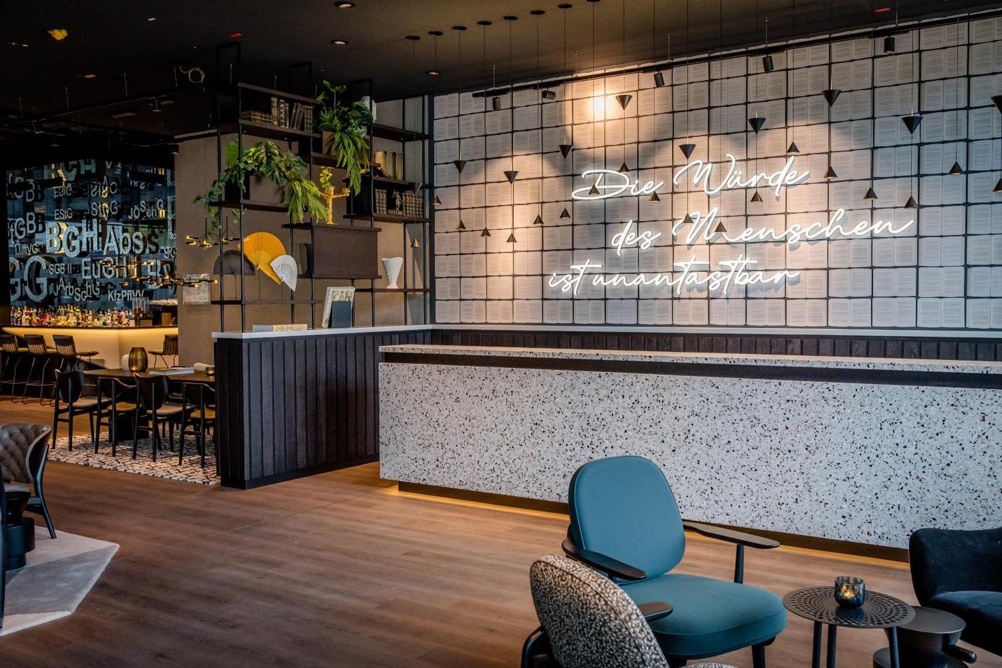 Motel One Karlsruhe Exterior foto