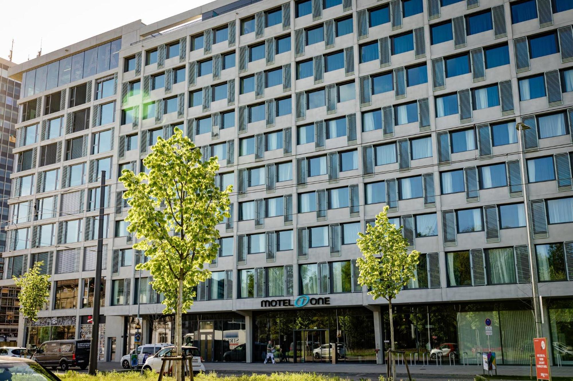 Motel One Karlsruhe Exterior foto